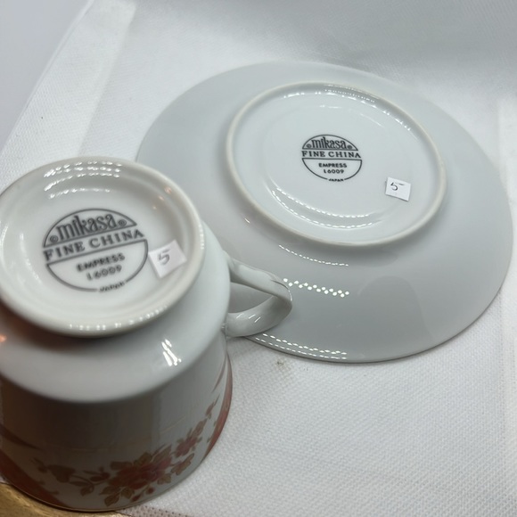 MIKASA EMPRESS FOOTED TEACUP AND SAUCER FINE CHINE VINTAGE L6009 - Picture 14 of 14